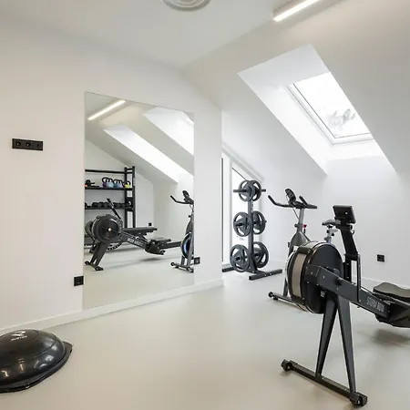 فندق Sercotel Esteoeste