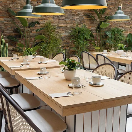 Ξενοδοχείο Sercotel Esteoeste 4*