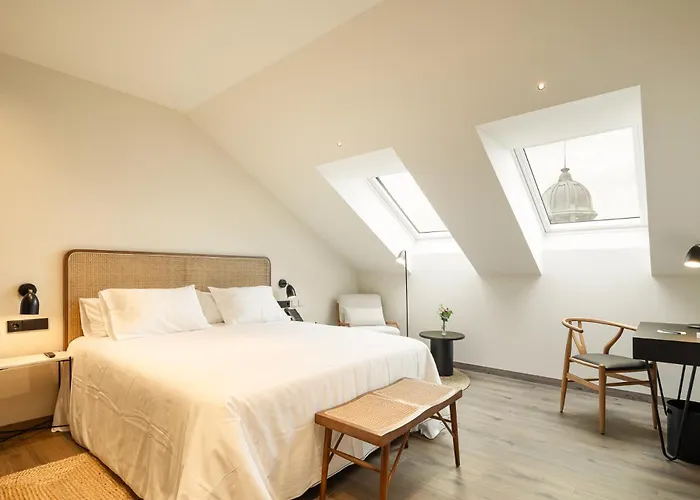 فندق Sercotel Esteoeste 4*