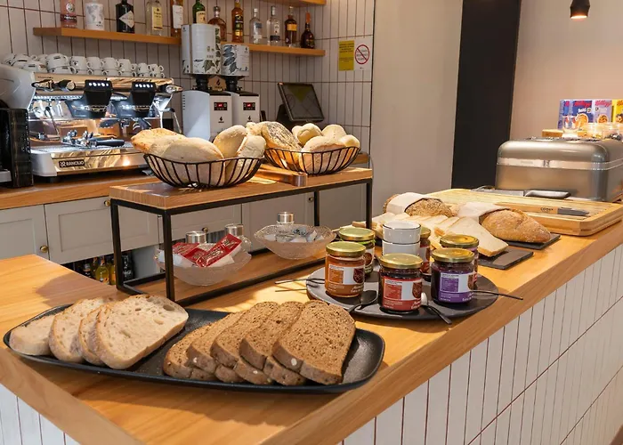 فندق Sercotel Esteoeste 4*