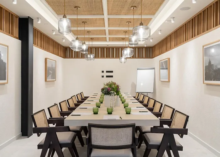 فندق Sercotel Esteoeste لوغو